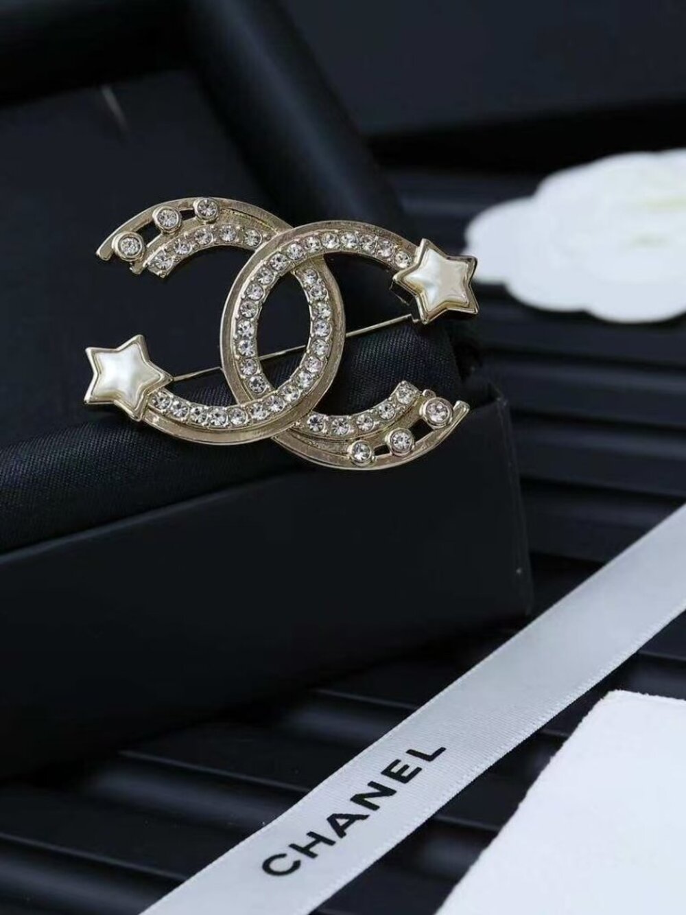CHANEL Sliver Brooch